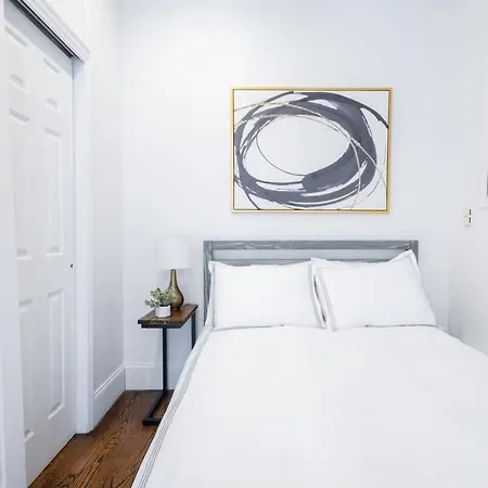Apartment 69-5c Festive Comfort Brand New 1br Lower East Side Christmas Ready