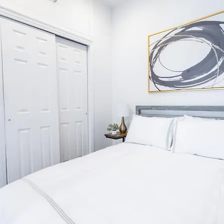 Apartment 69-5c Festive Comfort Brand New 1br Lower East Side Christmas Ready *