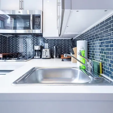 69-5c Festive Comfort Brand New 1br Lower East Side Christmas Ready Apartment New York