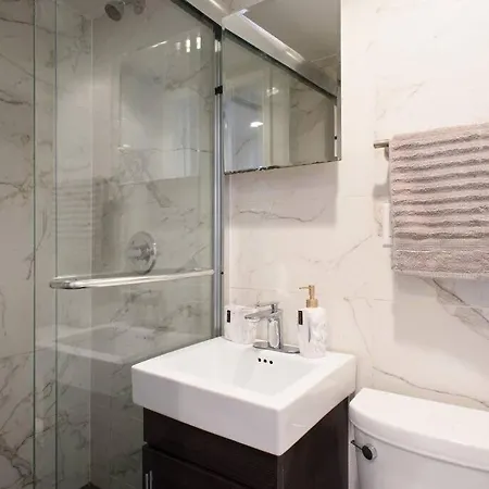 69-5a Celebrate The Season Modern Lower East Side 1br Apartment New York