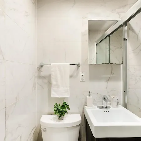 69-3b Celebrate In Style 1br Prime Lower East Side Brand New * New York