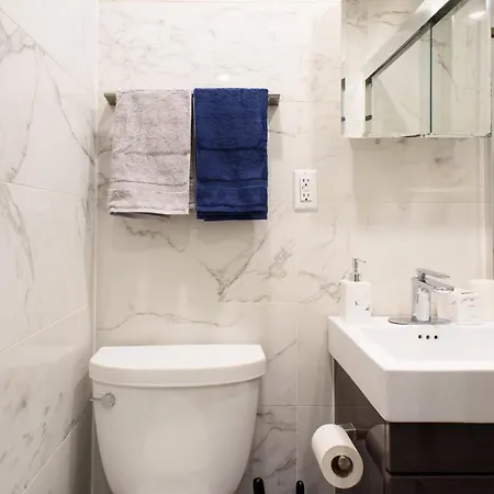 Apartment 69-2b Prime Lower East Brand New 1br