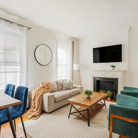 Apartment 61-2c Prime Ues 2br Newly Furnished Value *
