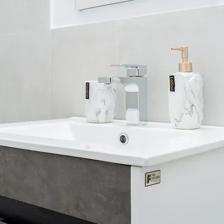 49-4a Prime Midtown Newly 2br W&d Apartment *