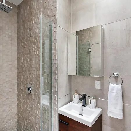 Apartment 48-5rw 1br In Midtown West W&d *