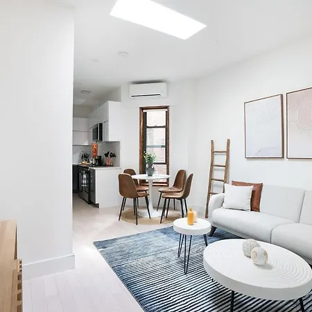 Apartment 48-5rw 1br In Midtown West W&d New York