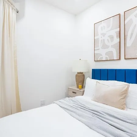 48 Midtown West Apt Apartment