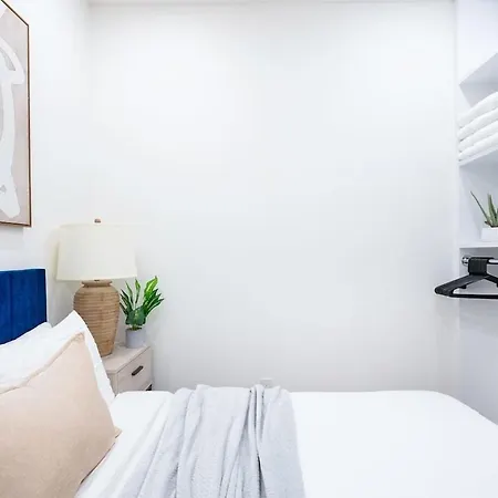 48 Midtown West Apt New York