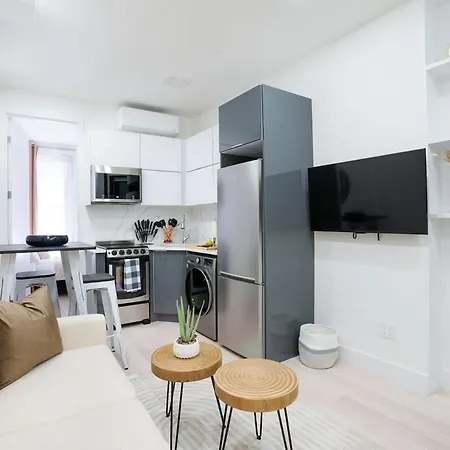 48 Midtown West Apt Apartment