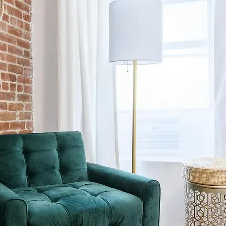 Apartment 454-3w Prime Location 2br Newly Furnished Sleeps 5