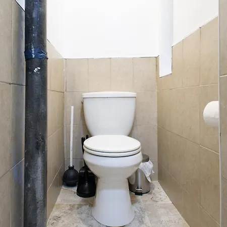Apartment 454-3w Prime Location 2br Newly Furnished Sleeps 5