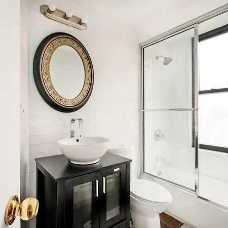 139-3e West Village 1br Value * New York