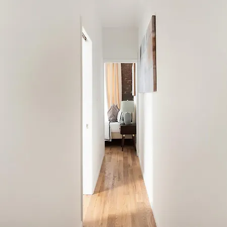 153-1g Newly Renovated 2br Lower East Side * New York
