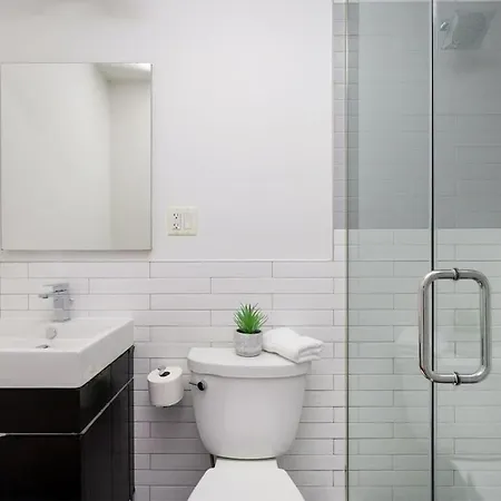 Apartment 1290-6 Newly Renovated 2 Bedrooms In Ues *