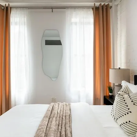 1290-6 Newly Renovated 2 Bedrooms In Ues Apartment *
