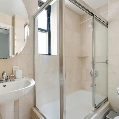 73-406 New 1br 1bth Uws Doorman Gym * New York