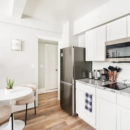73-406 New 1br 1bth Uws Doorman Gym Apartment *