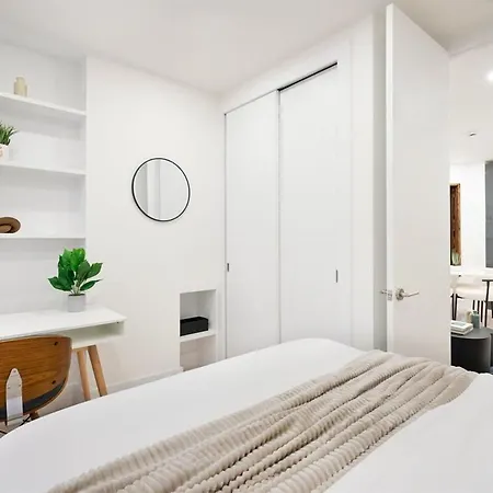 Apartment 48-4fw Newly Renovated 2br Midtown West W&d