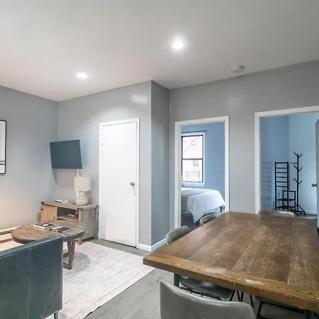 Apartment Unbeatable Location! 3bd 1ba Near Nyc's Popular Attractions!