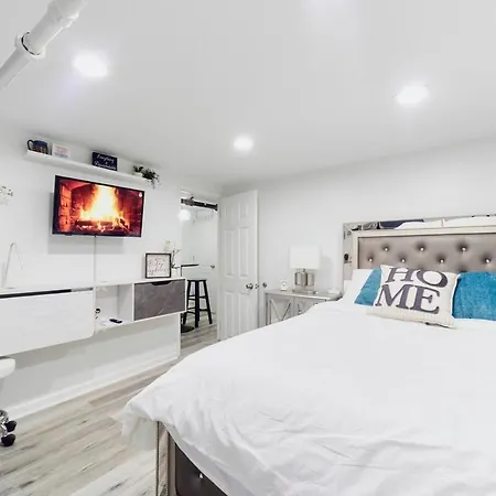 Apartment 3br Private Near Lga, Jfk, Manhattan, Northern Blvd New York