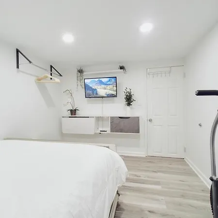 Apartment 3br Private Near Lga, Jfk, Manhattan, Northern Blvd New York
