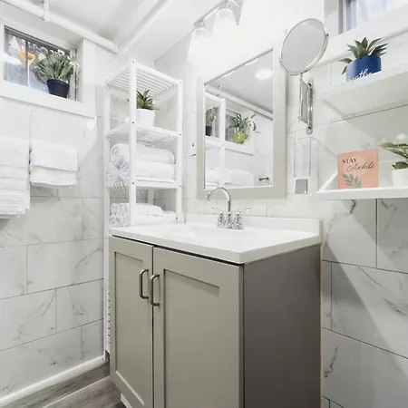 3br Private Near Lga, Jfk, Manhattan, Northern Blvd New York