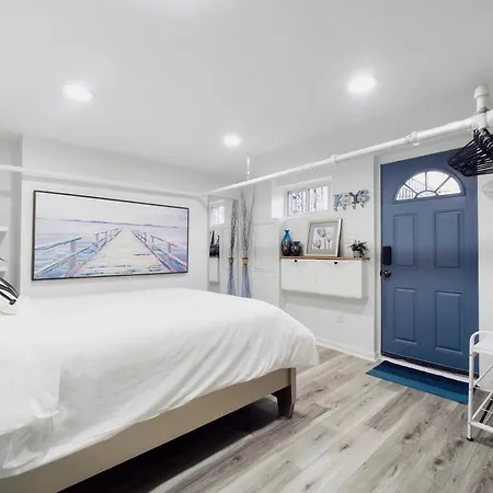 Apartment 3br Private Near Lga, Jfk, Manhattan, Northern Blvd *