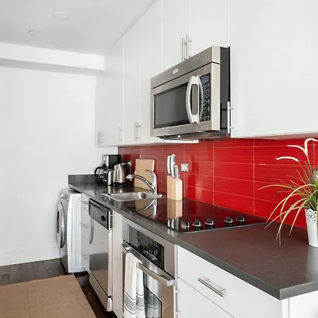 Apartment 809-4a Columbus Circle New Bldg 1br W D *