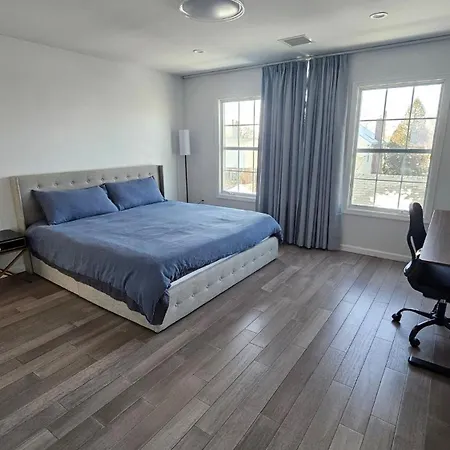 Beautifully Renovated 3-bedroom Guest