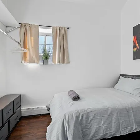 Bedstuy Modern 3 Br * New York