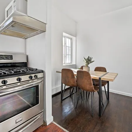 Bedstuy Modern 3 Br Apartment