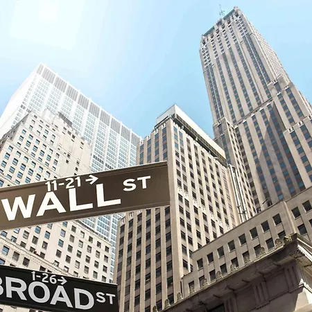 Luxury Wall Street Apartment *