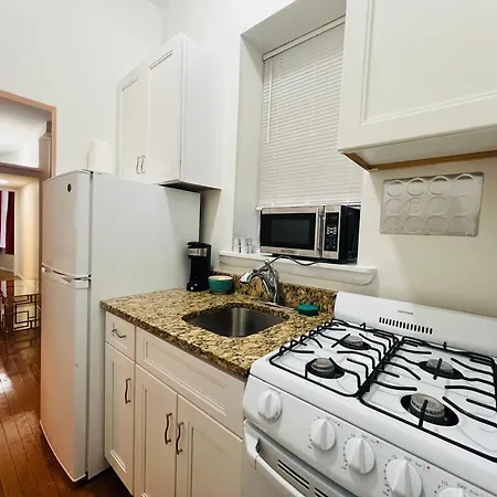 Uws In Nyc Apartment *