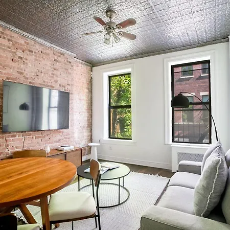 Amazing 2bedroom 1bath On Barrow Street Apartment *