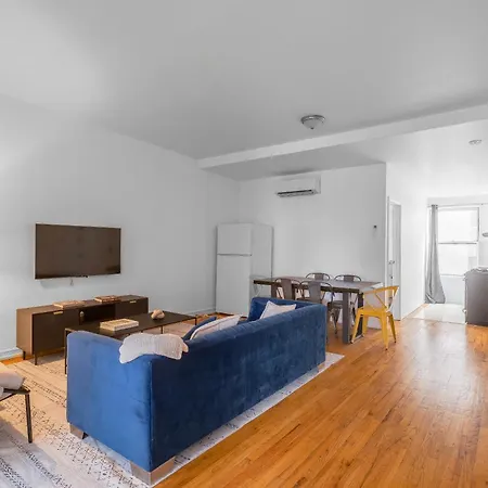 Apartment Steps To Times Square, Beyond The Edge, Empire State Building & More!