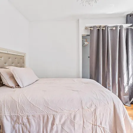 Apartment Luxurious 3 Bedroom Unit In Nyc *