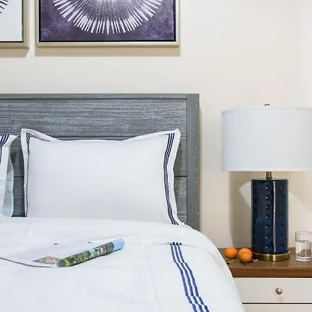 428-4r Prime Midtown Large 2 Bedroom Newly Furnished New York