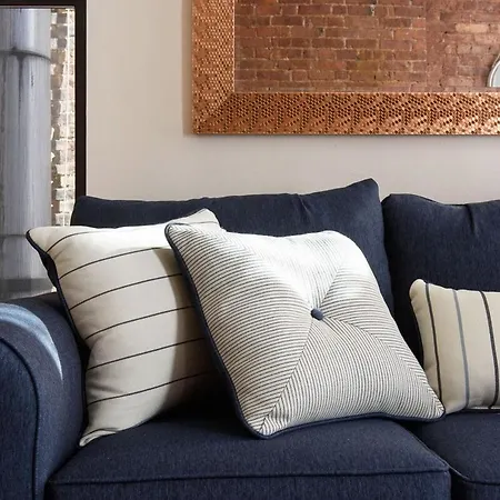 Apartment 428-4r Prime Midtown Large 2 Bedroom Newly Furnished