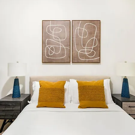 Apartment 428-2w Newly Furnished Prime Location 2br Sleeps 5