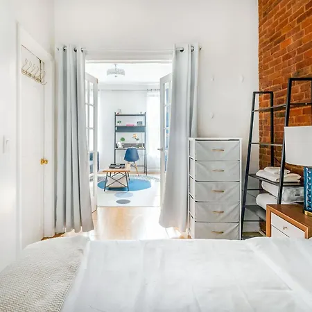 Apartment 454-4r New 2br Prime Midtown Value Sleeps 5 *