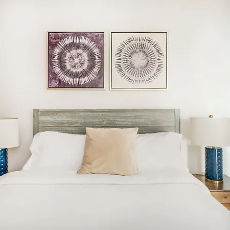 Apartment 454-4r New 2br Prime Midtown Value Sleeps 5 New York