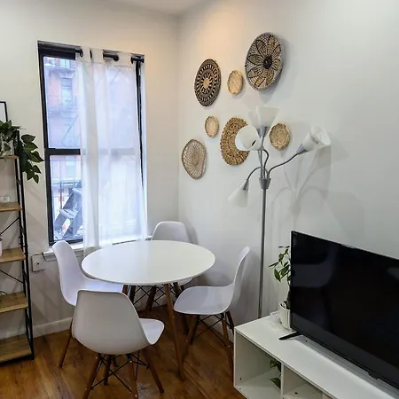 Apartment Chic One Bedroom Retreat In Downtown Manhattan New York