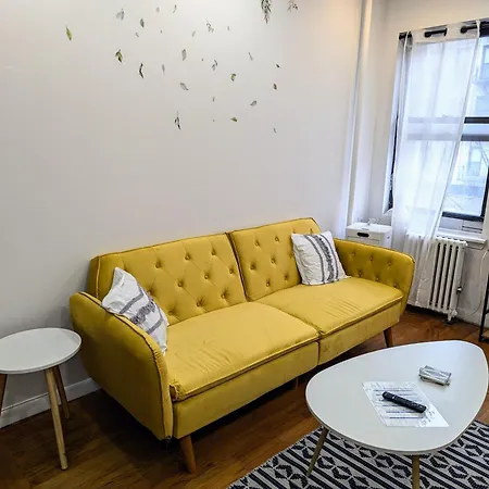 Chic One Bedroom Retreat In Downtown Manhattan *