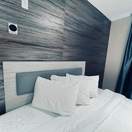 Hotel Rose Bronx Brand New