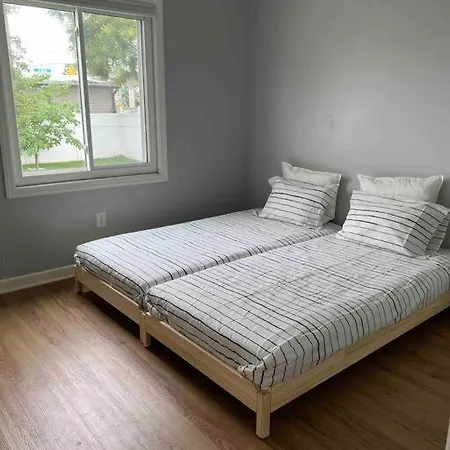 House 2car Parking Subway Jfk Usb * New York