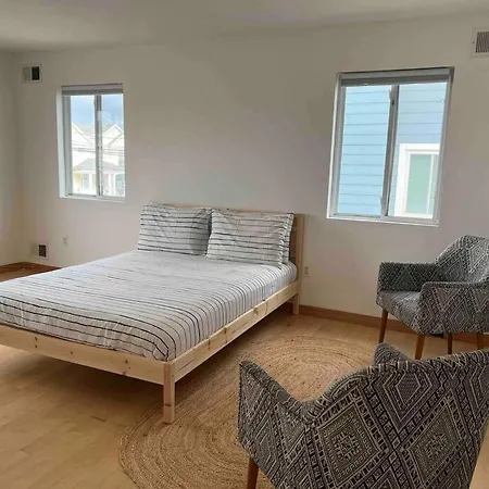House 2car Parking Subway Jfk Usb * New York