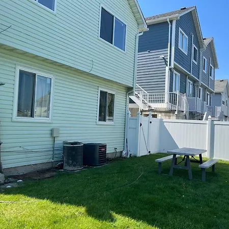 House 2car Parking Subway Jfk Usb Holiday home New York
