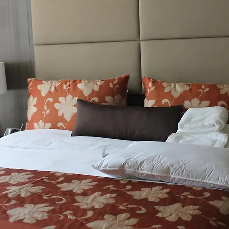Opera House Hotel 3*