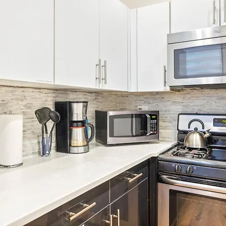 The Yellow Homestay New York