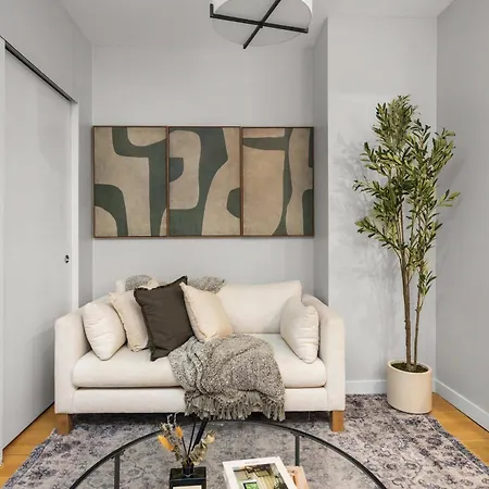 Beautiful In Nyc Apartment *